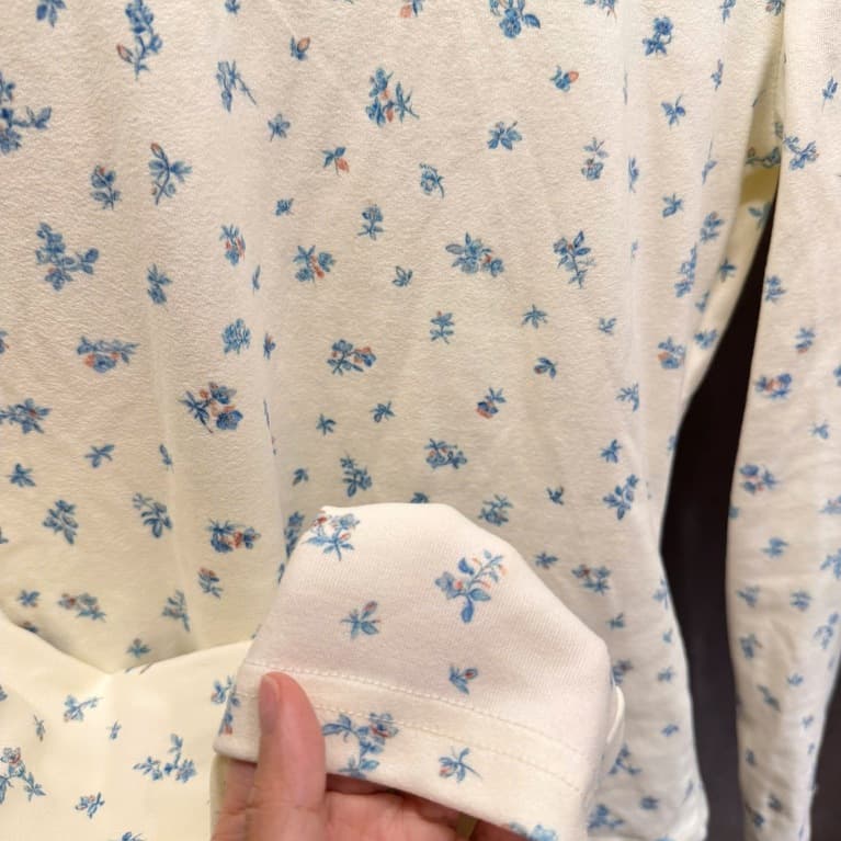 Cozy Set — tay dài hoa nhí, quần short — ảnh 3