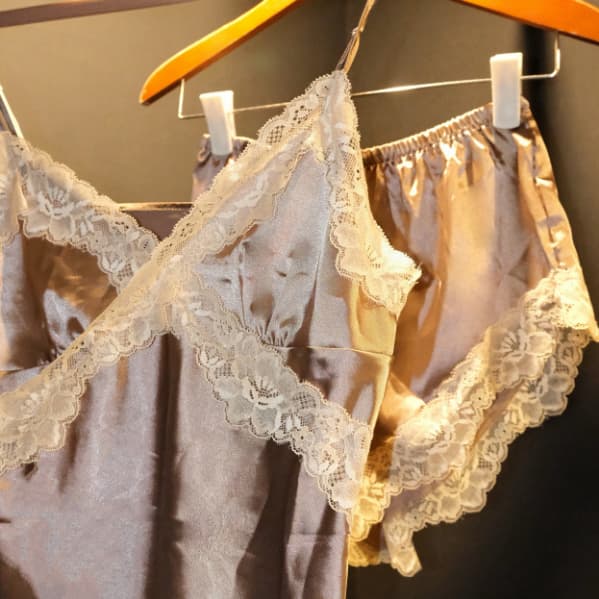 Pearl Set — satin phối ren, hai dây — ảnh 8